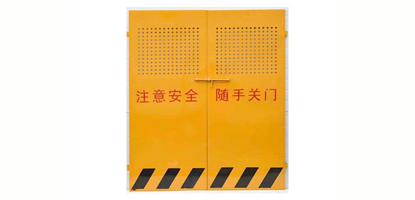 為什么施工電梯防護(hù)門是黃色的？